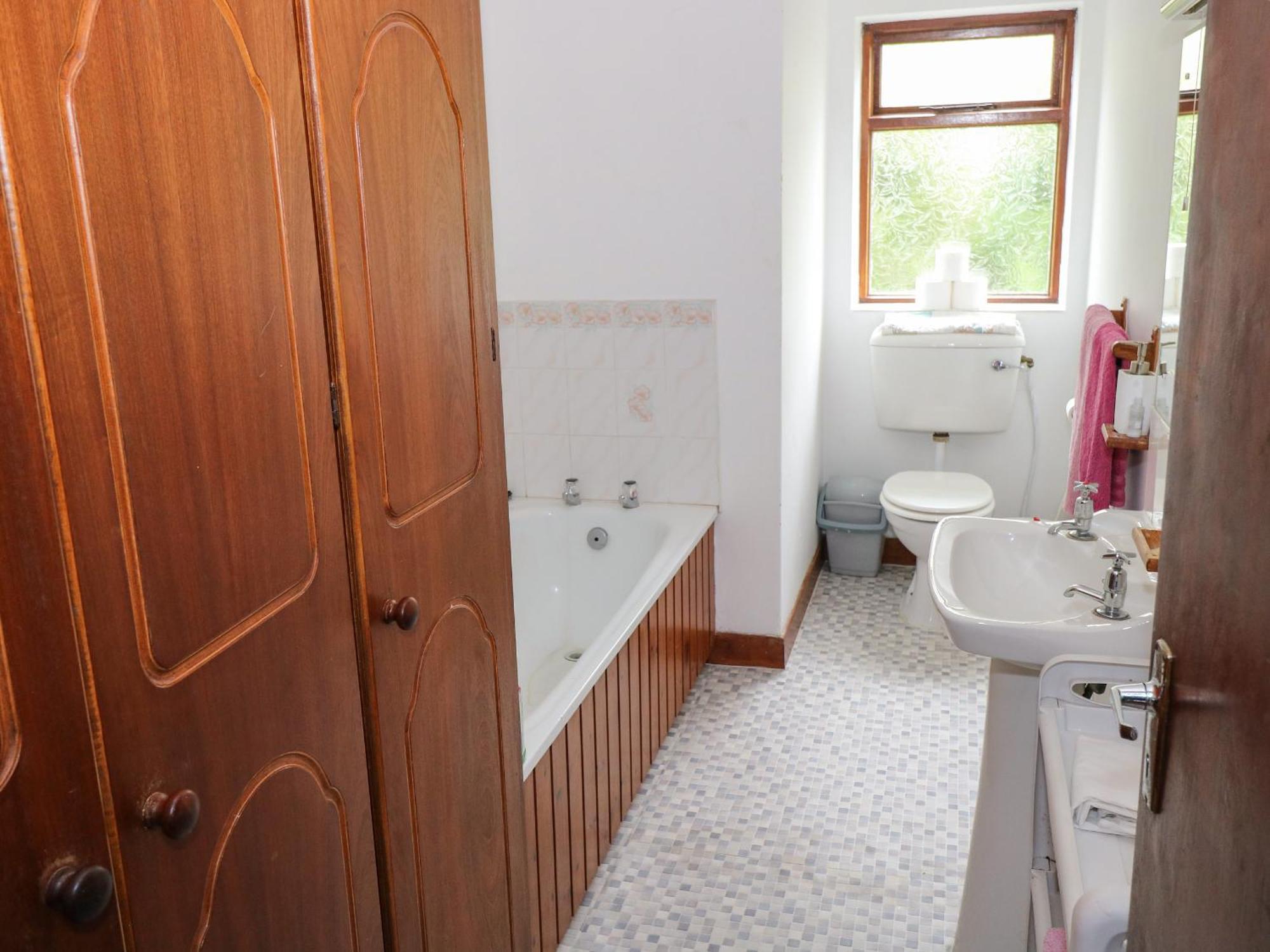 Hideaway Villa บอลลินโรบ ภายนอก รูปภาพ