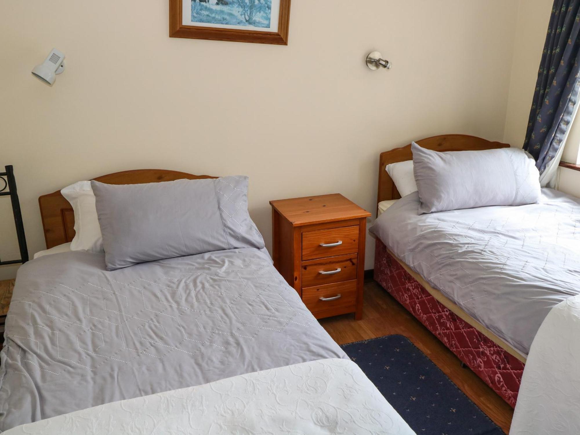 Hideaway Villa บอลลินโรบ ภายนอก รูปภาพ